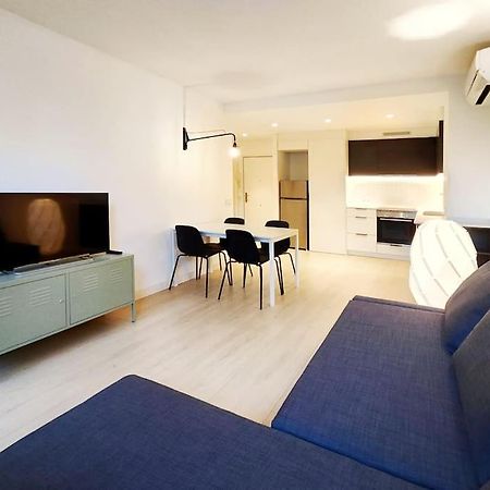 Moderno Apartamento En Terrassa Centro Екстериор снимка