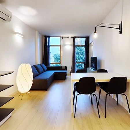 Moderno Apartamento En Terrassa Centro Екстериор снимка